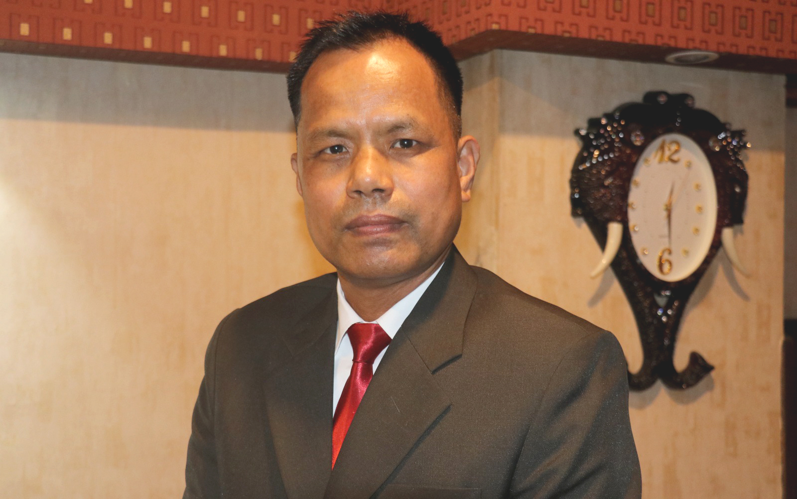 इक्यानको सचिबमा एलबी तामाङको स्वतन्त्र उम्मेदवारीः कुनैपनि प्रकारको सेवा सुविधा नलिने घोषणा