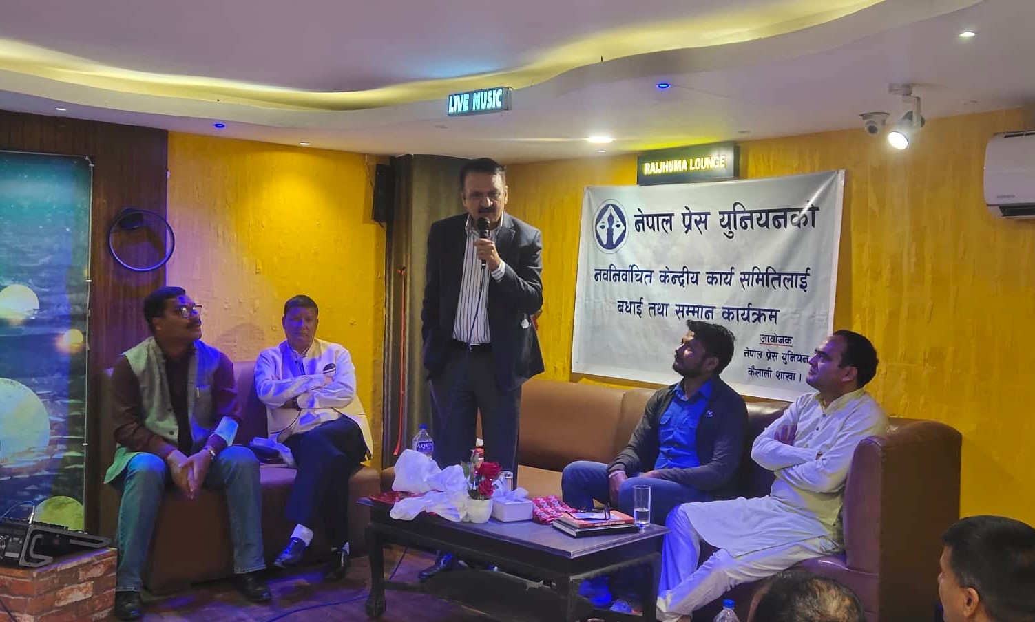 ‘बोलेर प्रचार गरेजस्तो काम गर्न सजिलो छैन’ प्रकाशशरण महत