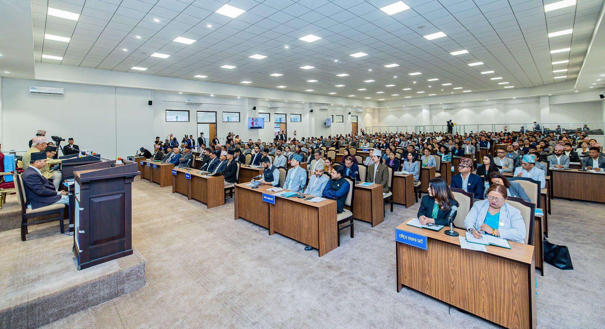 सत्तापक्ष र प्रतिपक्षबीच सहकार्य र खबरदारीको मिश्रित सन्देश