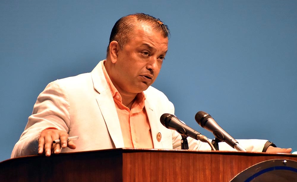 फ्लाइओभर र अन्डरपासकाे काम थाँति राखेर फाेहर व्यवस्थापनमा लाग्न थापाकाे सुझाव