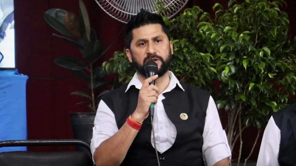 ‘राजनितीको एउटा सटर त बन्द हुनै पर्छ हजुर ! कि तपाइको कि हाम्रो’ रवि लामिछाने