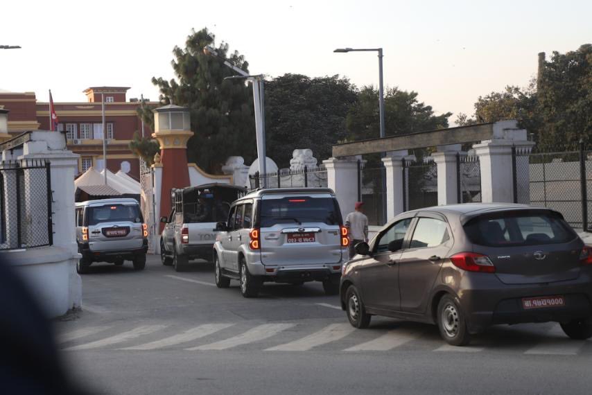 प्रचण्डलाई प्रधानमन्त्री  बनाउन नेताहरू शीतल निवासमा