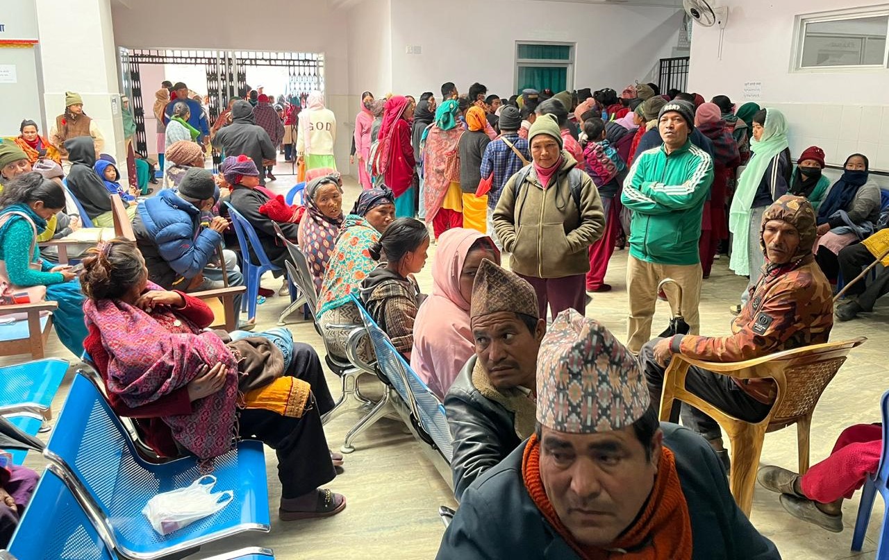 सांसद सुनिल शर्माको स्वास्थ्य शिविर रोल्पामा, २ हजार ७ सय बढीको उपचार