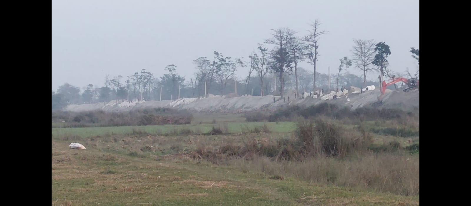 गौर डुबानको जोखिम: बाँध मर्मतका नाममा उचाइ बढाउने र साइफन बन्द गर्ने काम तीव्र