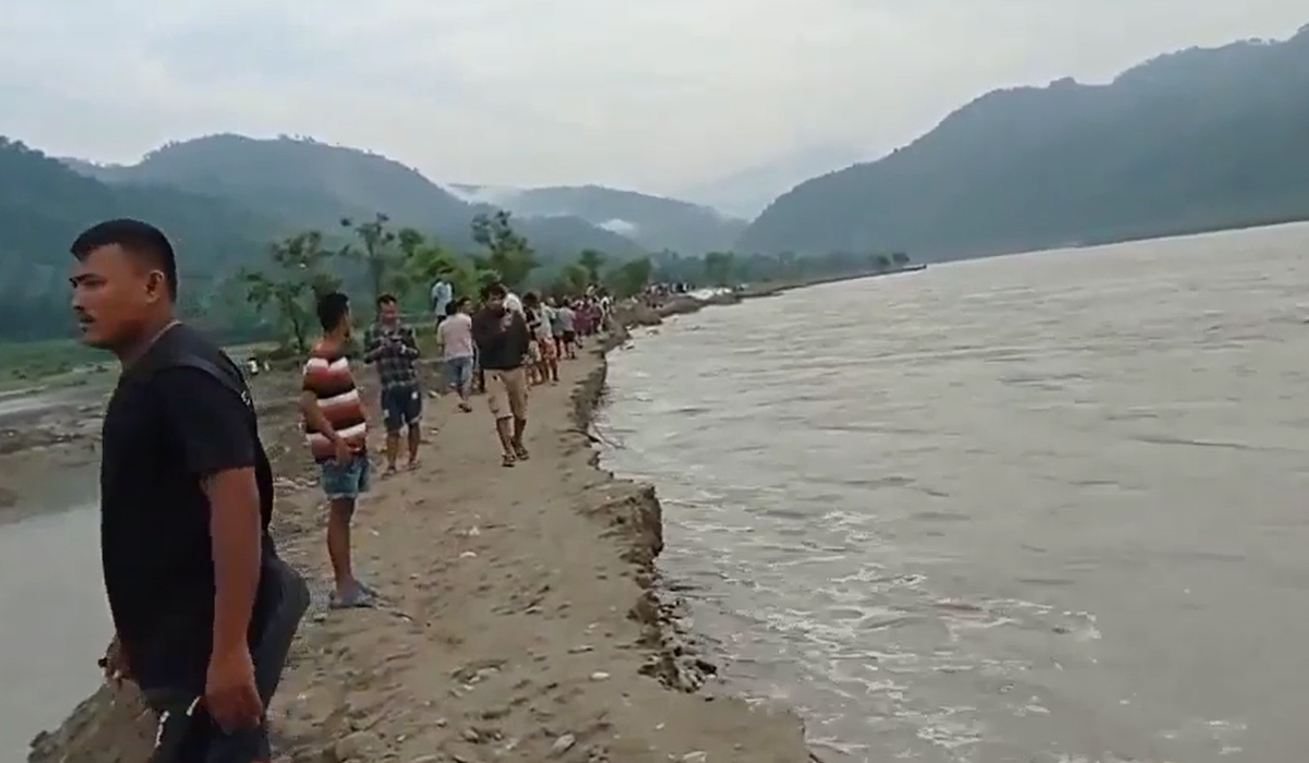 सप्तकोसी बाढीमा२४ सय घरपरिवार फसे, बस्ती टापुमा परिणत