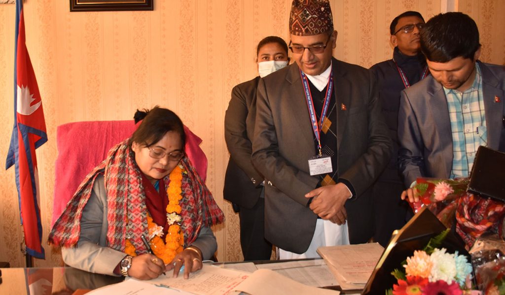 ‘महिला, बालबालिका र जेष्ठ नागरिकका सवालमा देखिने गरी काम गर्छु’ मन्त्री भगबती चौधरी