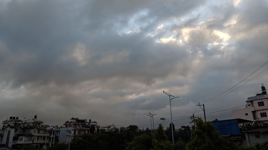 माैसमः पहाडी क्षेत्रमा बदली र हिमालमा हिमपातको सम्भावना