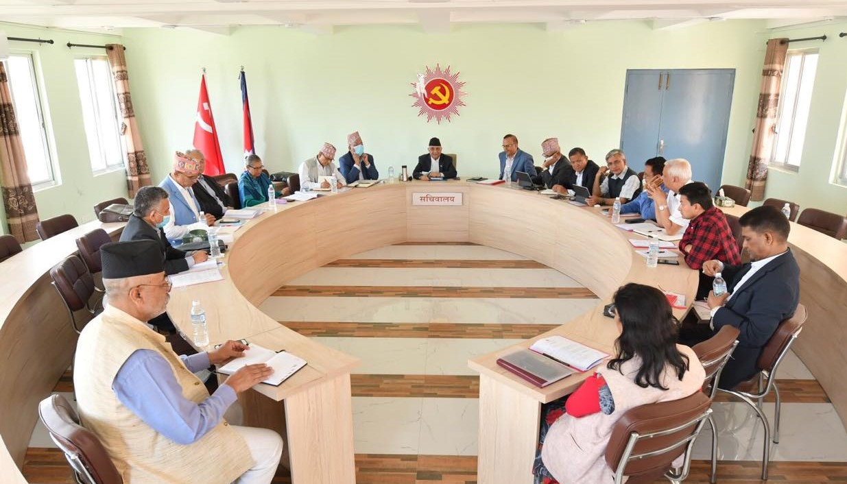 एमाले बैठकले गरेका ७ निर्णयमा केके छन् ?