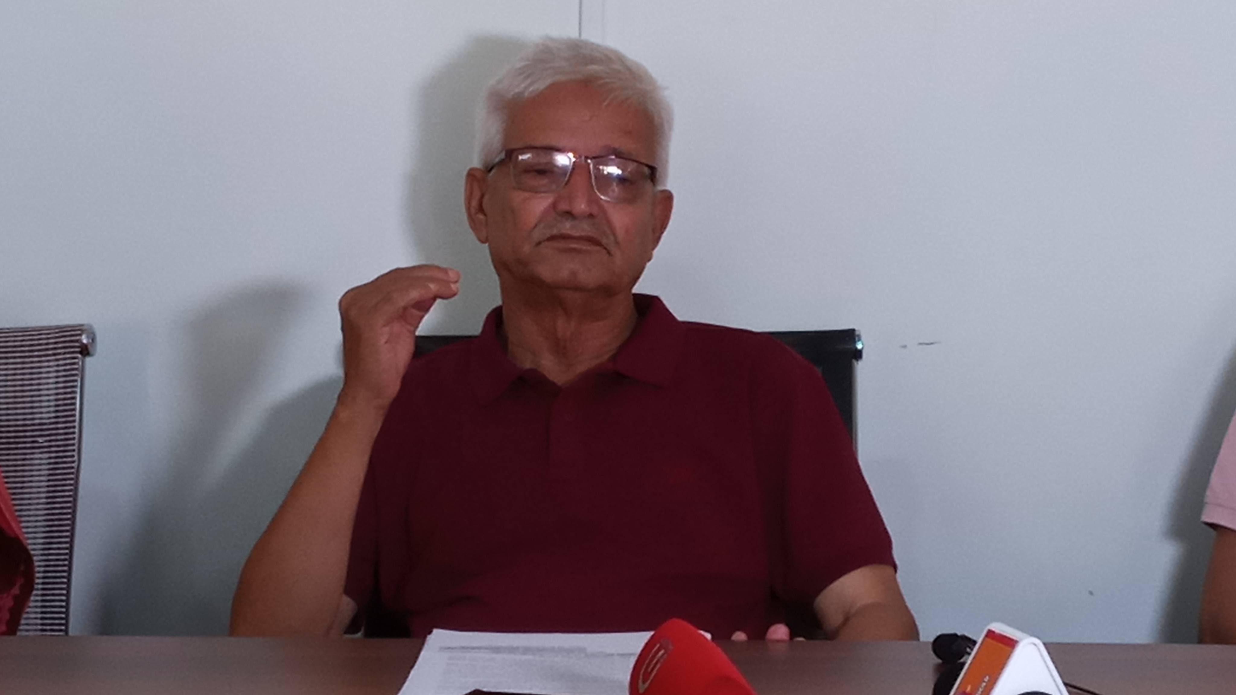 मदन भण्डारी प्रतिष्ठानबाट हेटौंडा अस्पताललाई अलग्याए प्रतिरोध गर्ने पूर्वमुख्यमन्त्रीकाे चेतावनी