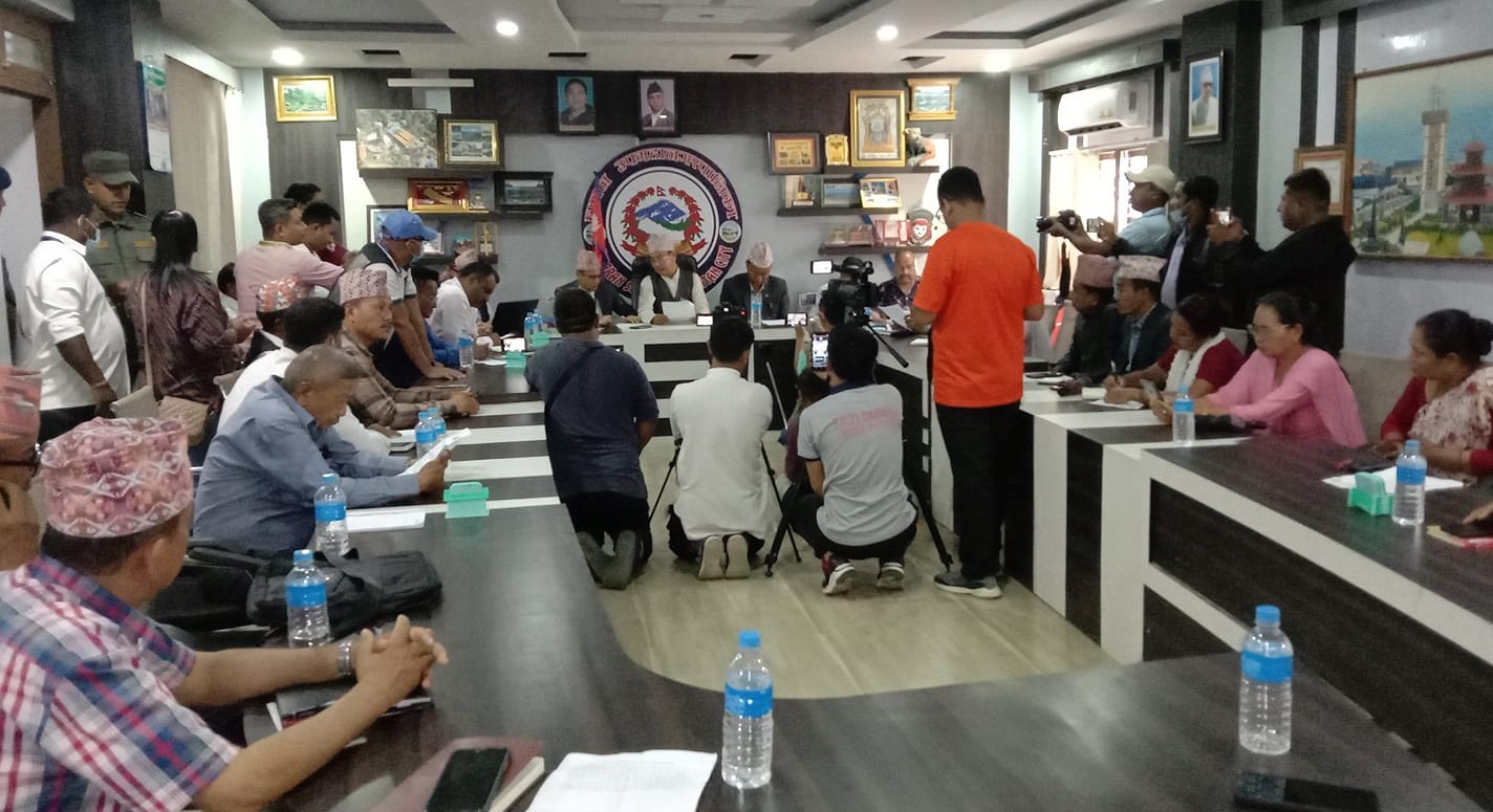 धरान नगर कार्यपालिकाकाे पहिलाे बैठकले के के निर्णय गर्याे ?