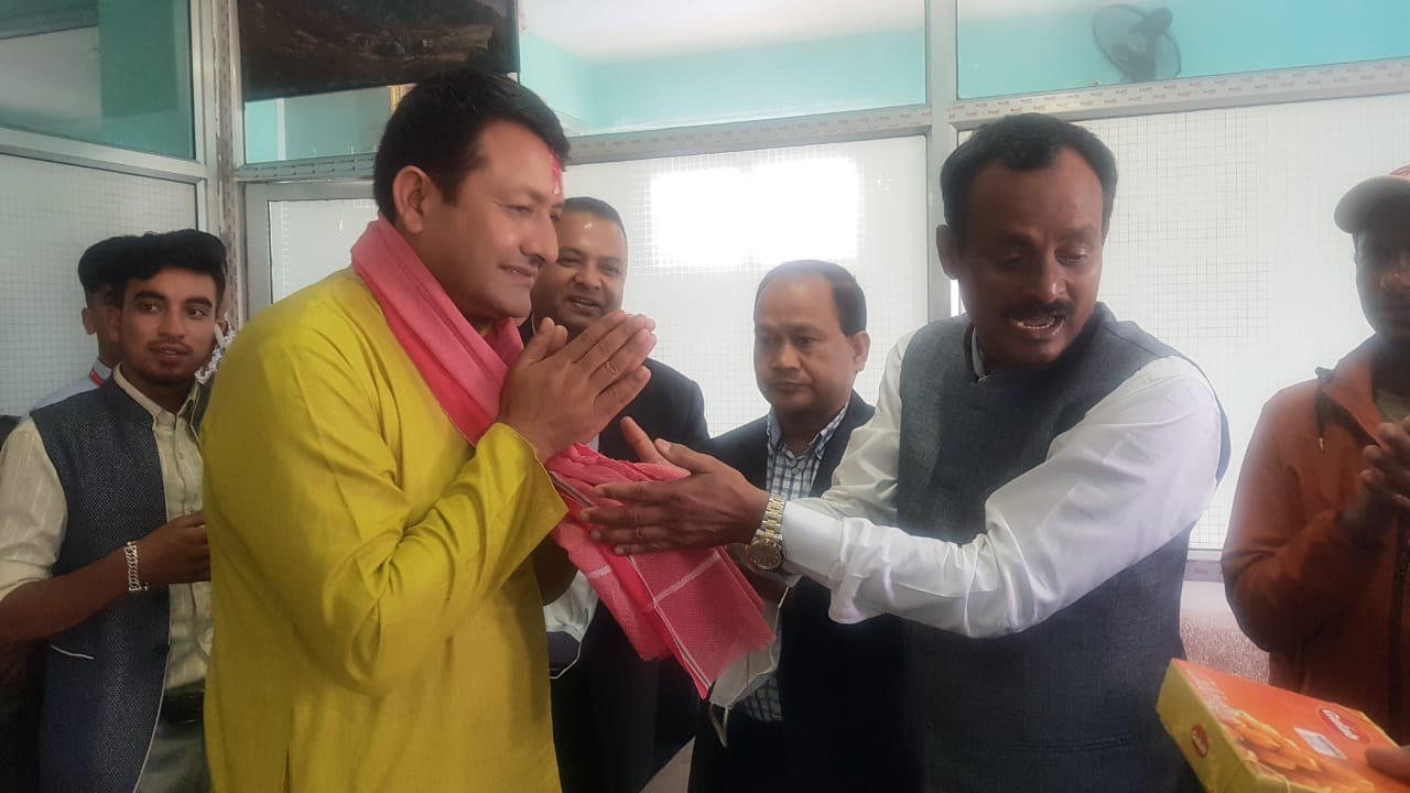 गोकर्णेश्वर नपाका मेयर उपमेयरलाई नेपाल मेडिकल कलेजद्वारा स्वागत सम्मान