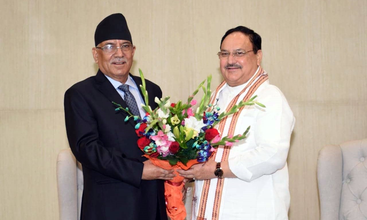 भाजपा मुख्यालयमा माओवादी केन्द्रका अध्यक्ष प्रचण्ड