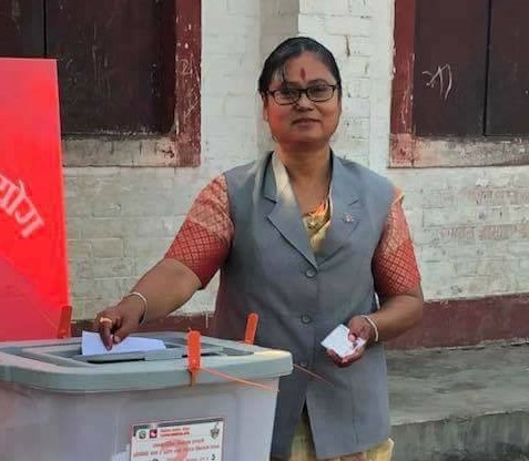 एमाले नेतृ चौधरीले गरिन मतदान