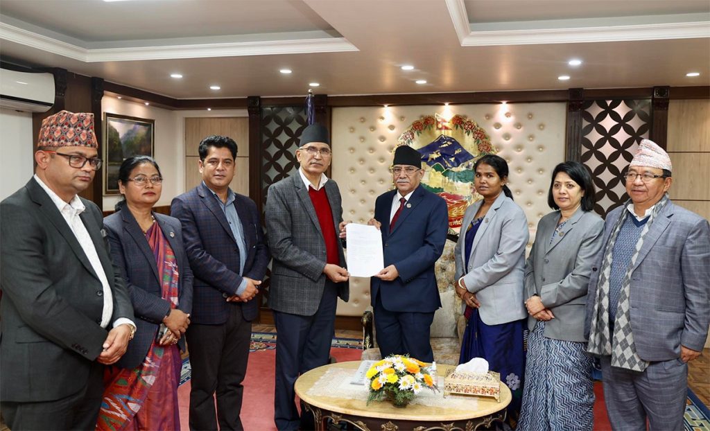 सरकारलाई दिएको समर्थन फिर्ता लिँदै सत्ताबाट बाहिरियाे एमाले