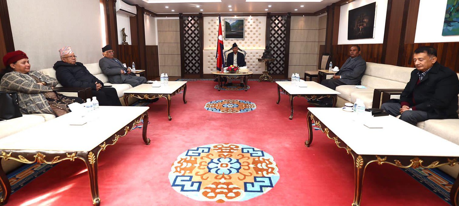 सत्तारुढ गठबन्धनका शिर्ष नेताहरुको बैठक बस्दै