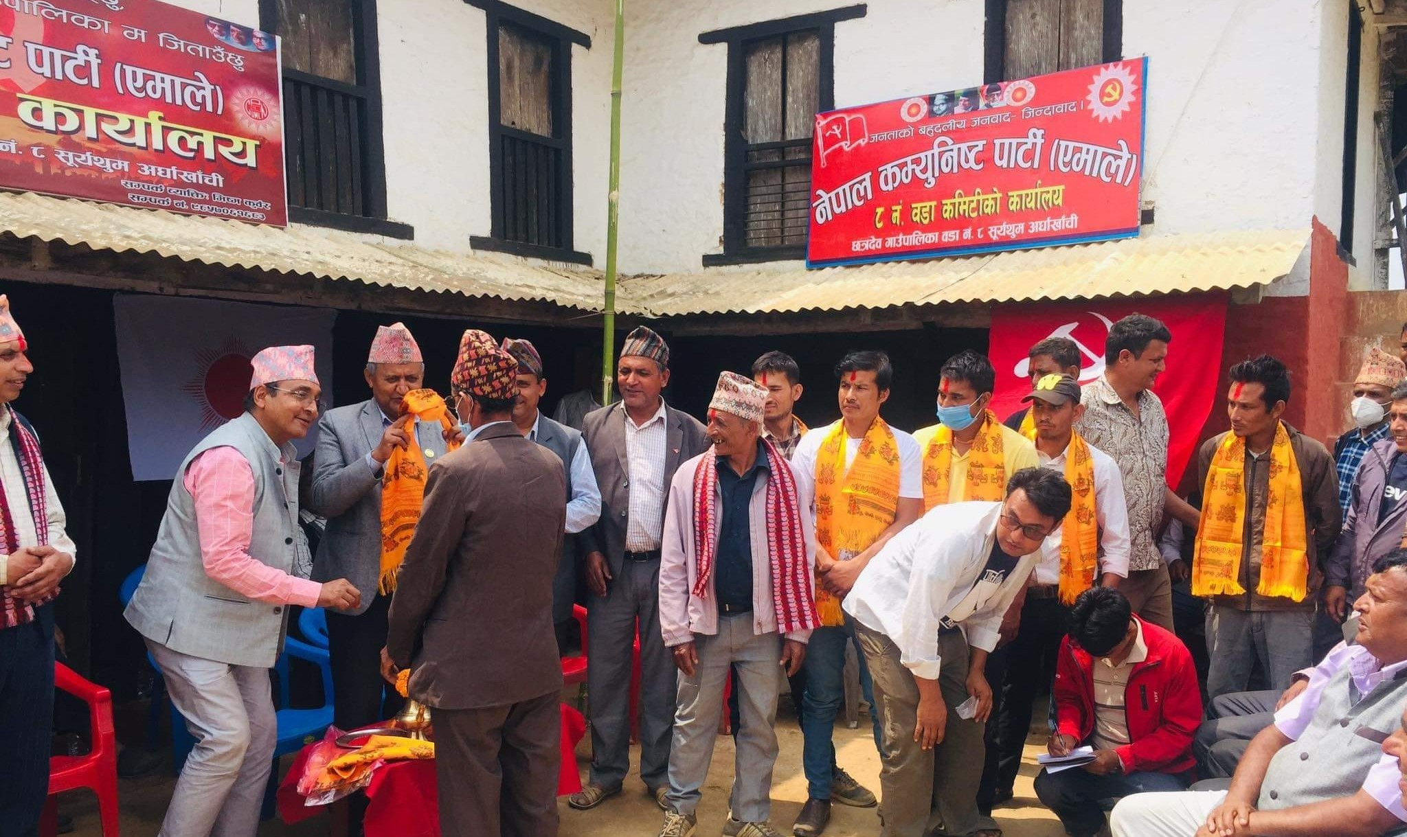 एमाले घरदैलोमा पुग्दा गठबन्धन भर्खर छलफलमा