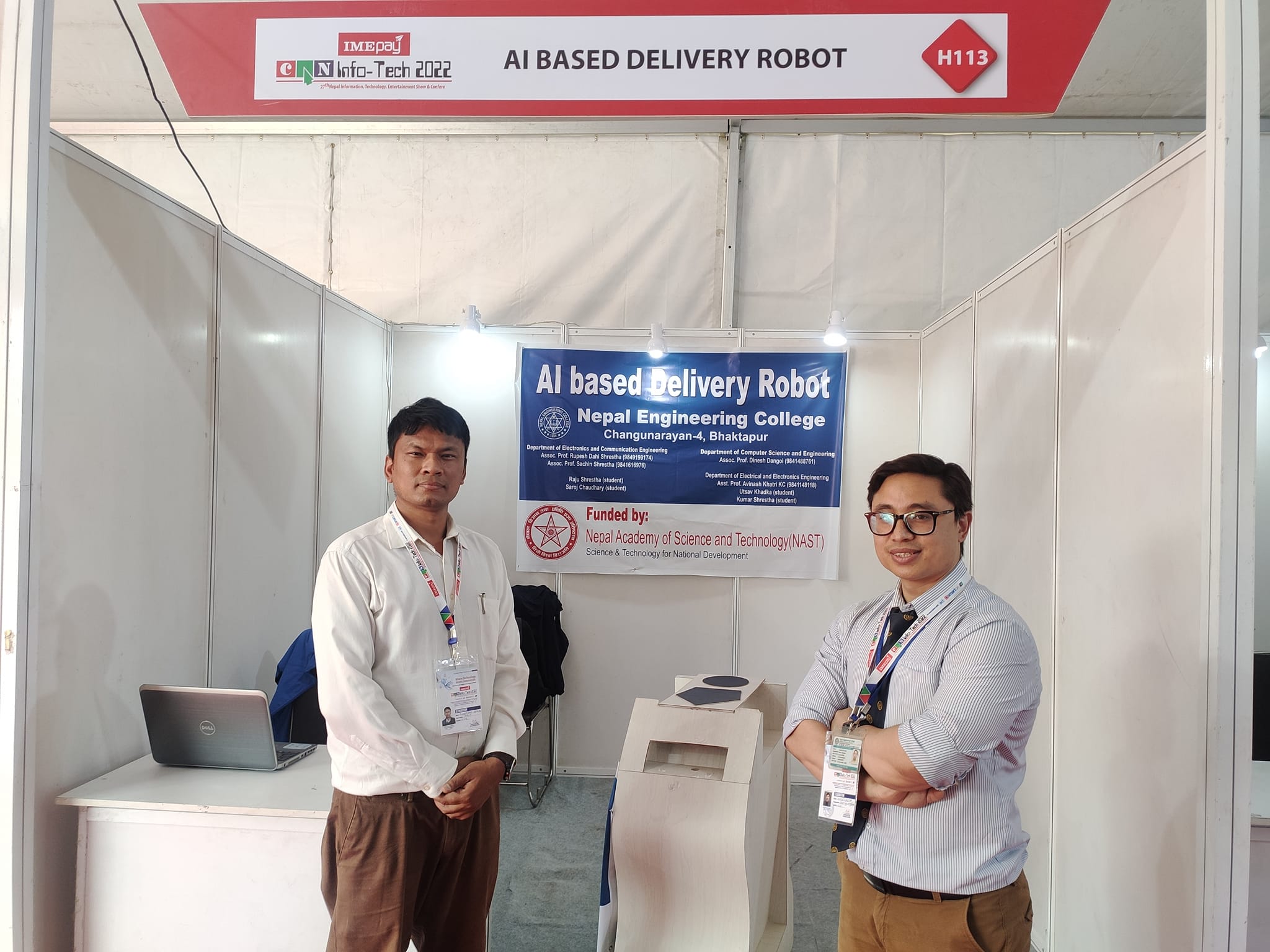नेकले तयार पारेको डेलिभरी रोबोट क्यान इन्फोटेकमा हेर्न सकिने
