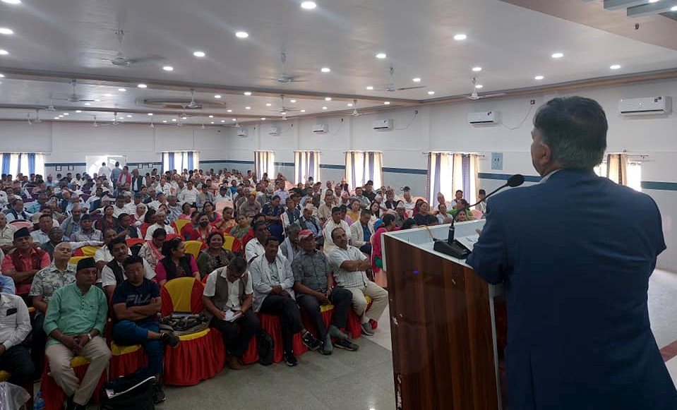 ‘राष्ट्रिय स्तरको गठबन्धन बनाउने पक्षमा छैनाैं’ इश्वर पाेखरेल