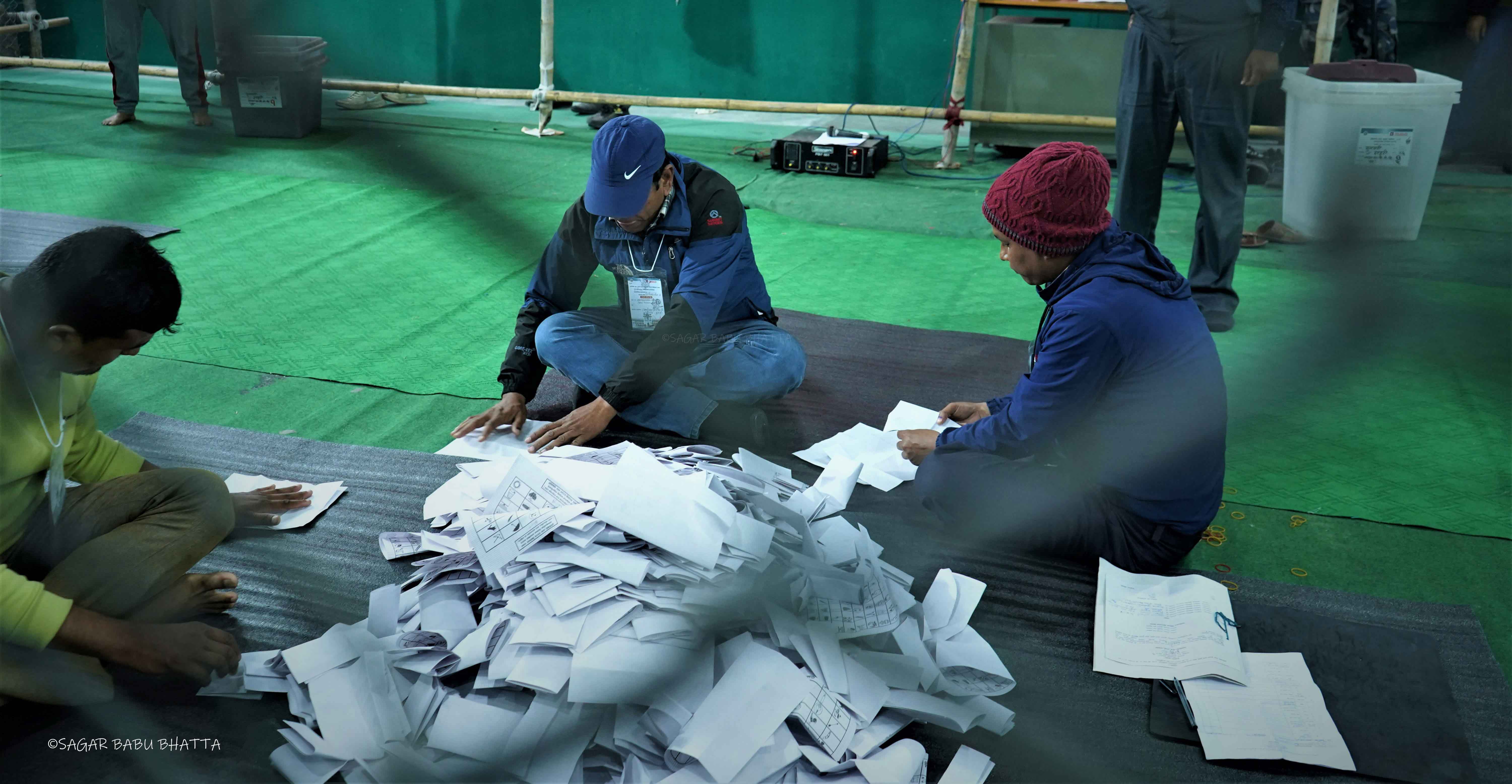 भगबती र कमलबाबु सँगै, गच्छदार तेश्रो स्थानमा (फाेटाे फिचर)