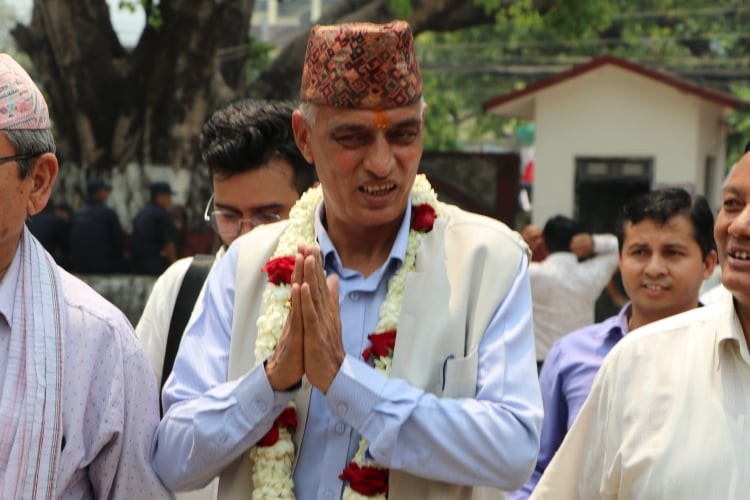 बुटवलकाे मेयरमा गठबन्धनबाट खेलराज पाण्डेकाे उम्मेदवारी दर्ता