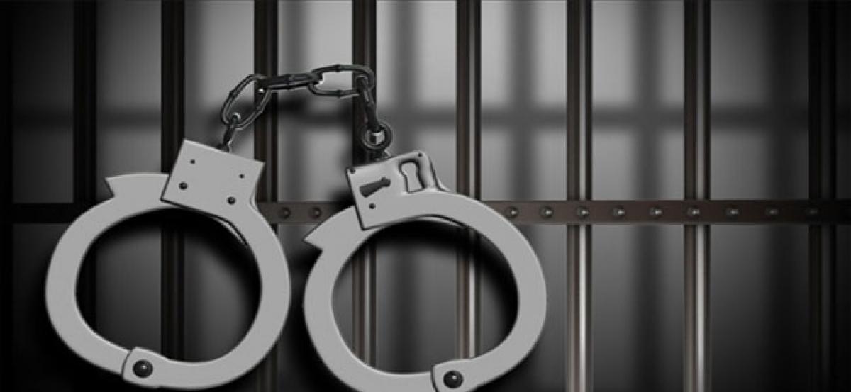 नाबालिगकाे चरित्र हत्या गरेकाे आरोपमा युट्युवर र फेसवुक प्रयाेगकर्ता पक्राउ