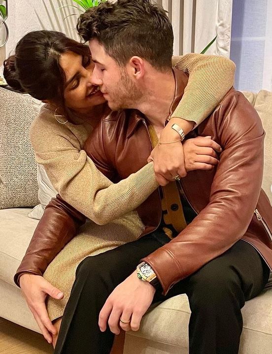 सरोगेसीबाट आमा बनिन् प्रियंका