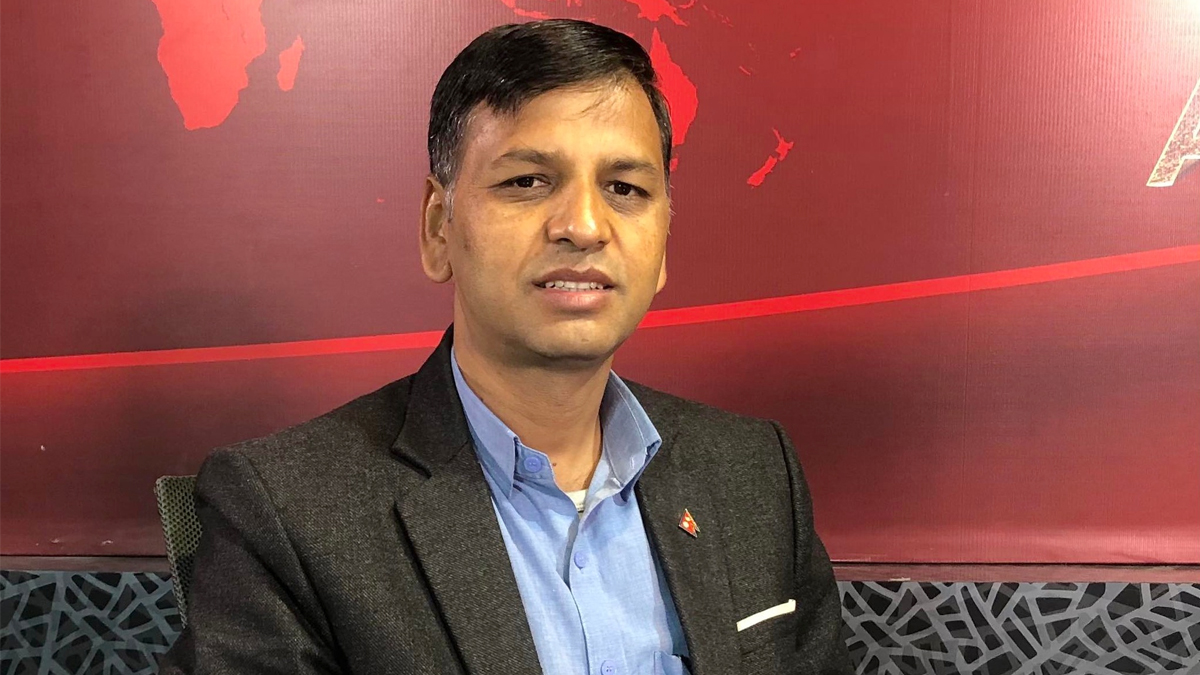 चुनाव लड्न जनप्रतिनिधिले अग्रिम राजीनामा दिनुपर्ने प्रावधान पूर्वाग्रही र हास्यास्पद : रिजाल
