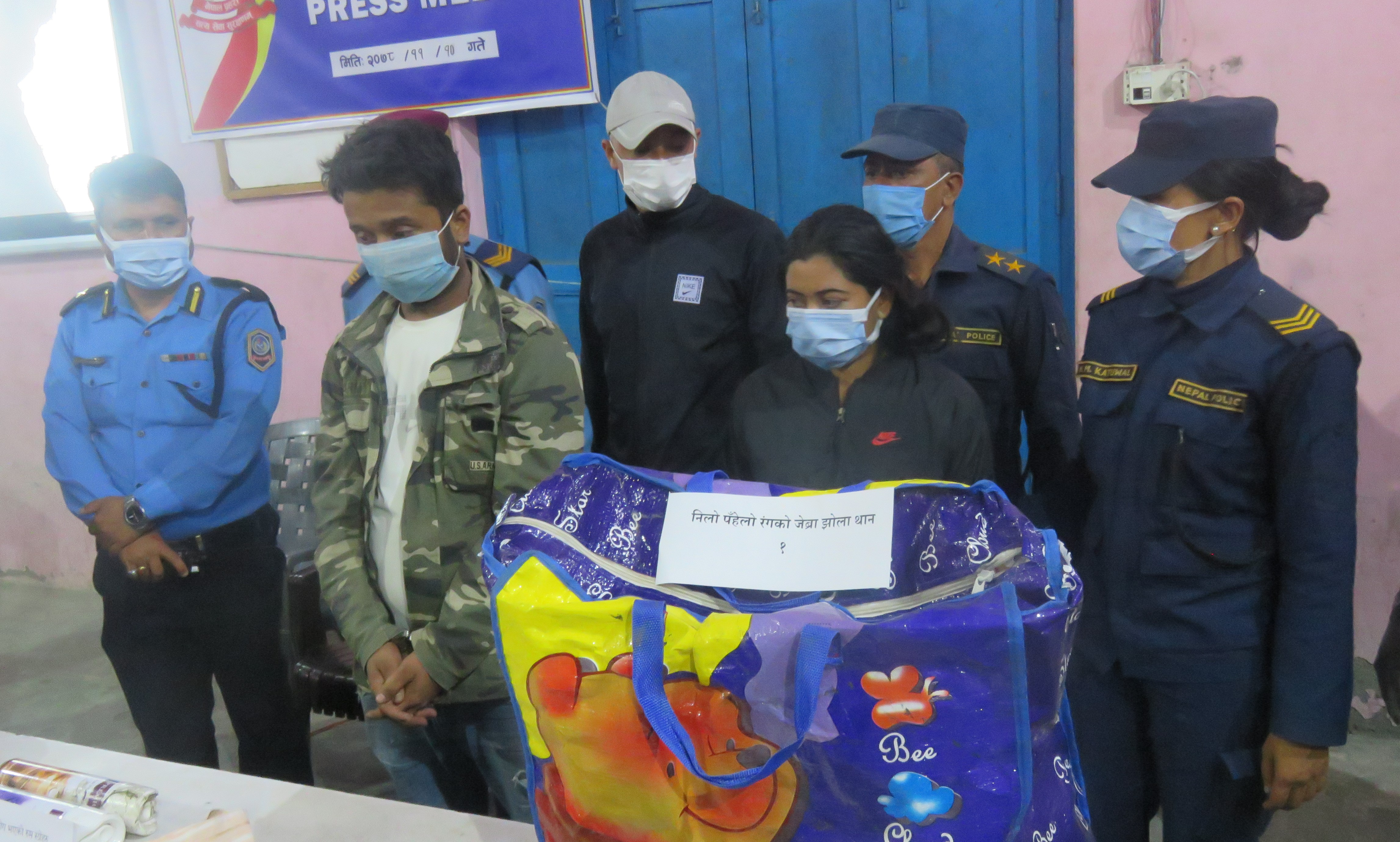 प्रेमिसँग मिलेर श्रीमतीले श्रीमानकै हत्या, मास्क र कार्डले पत्ता लगायो हत्यारा