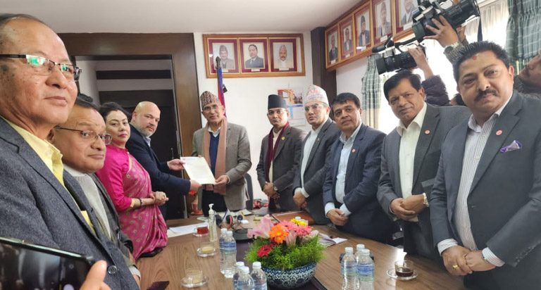निजी क्षेत्रको आन्दोलन स्थगित