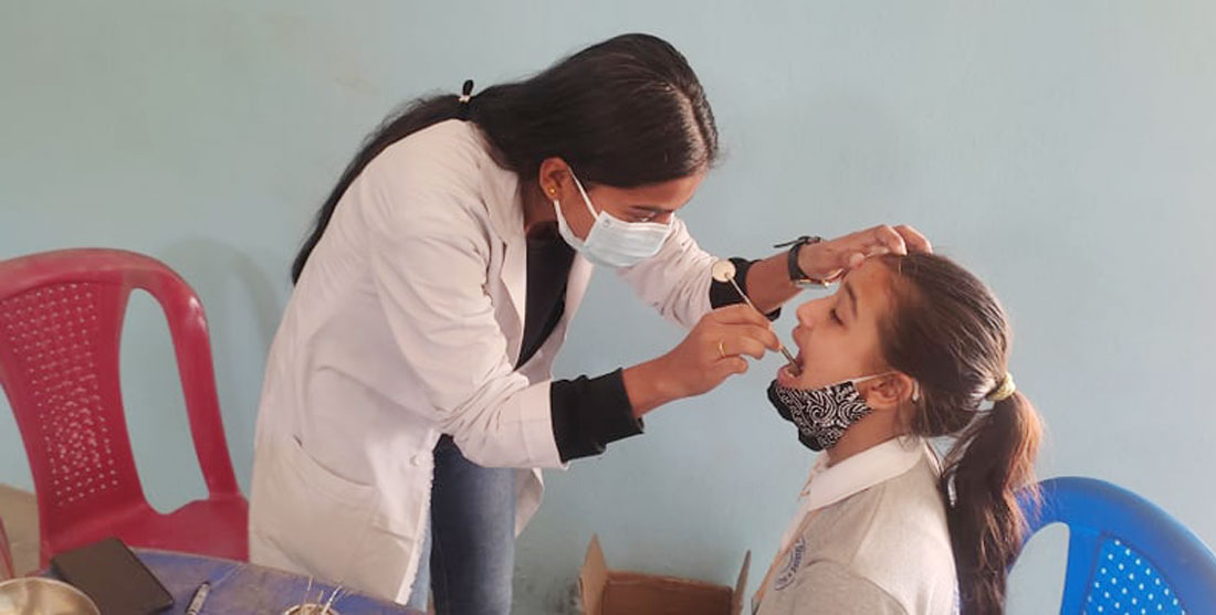 सुरुङ्गामा नोबेलको निःशुल्क स्वास्थ्य शिविर: पहिलो दिन एक हजार बिरामीको उपचार