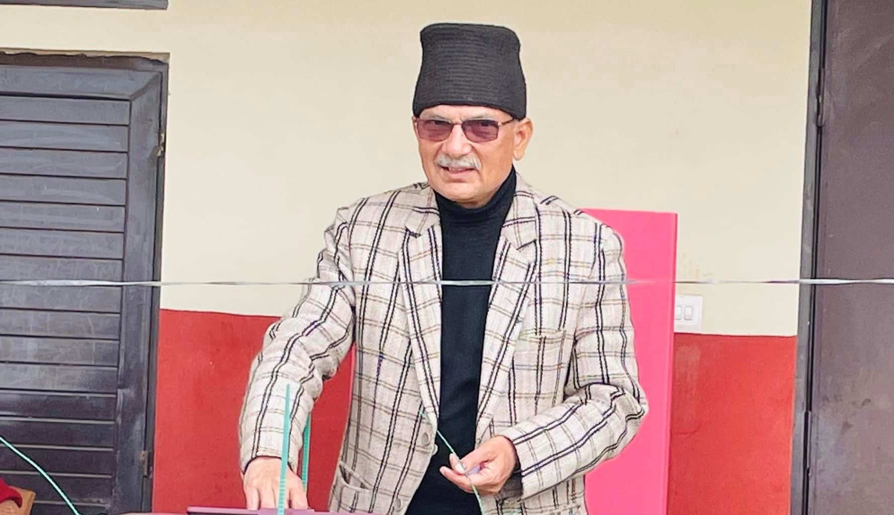 बाबुरामले प्रचण्डलाई दिए बधाईः अतिले खति गर्छ भन्ने कांग्रेस नेतृत्वले बुझोस्