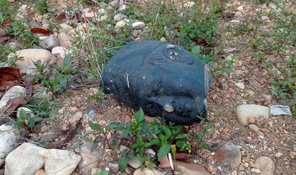 हेटौंडामा मदन भण्डारी र जीवराज आश्रितको शालिक तोडफोड