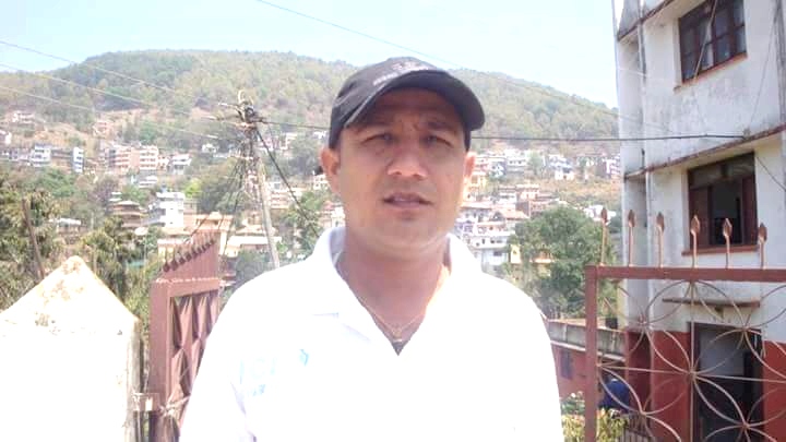 मोरङ क्षेत्र नम्बर ३ का  एमाले क्षेत्रीय सदस्य नेपाली कांग्रेसमा