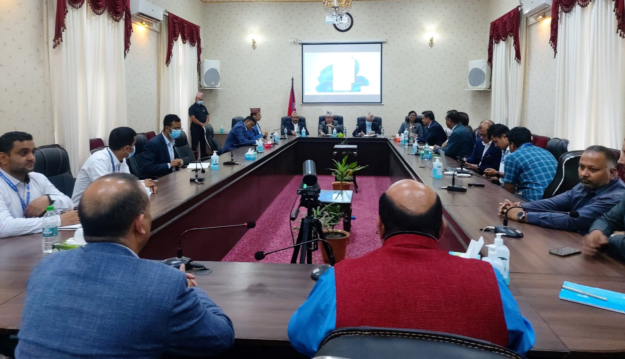 विदेशमा रहेका नेपालीको मताधिकार सुनिश्चित गर्न सुझाव संकलन