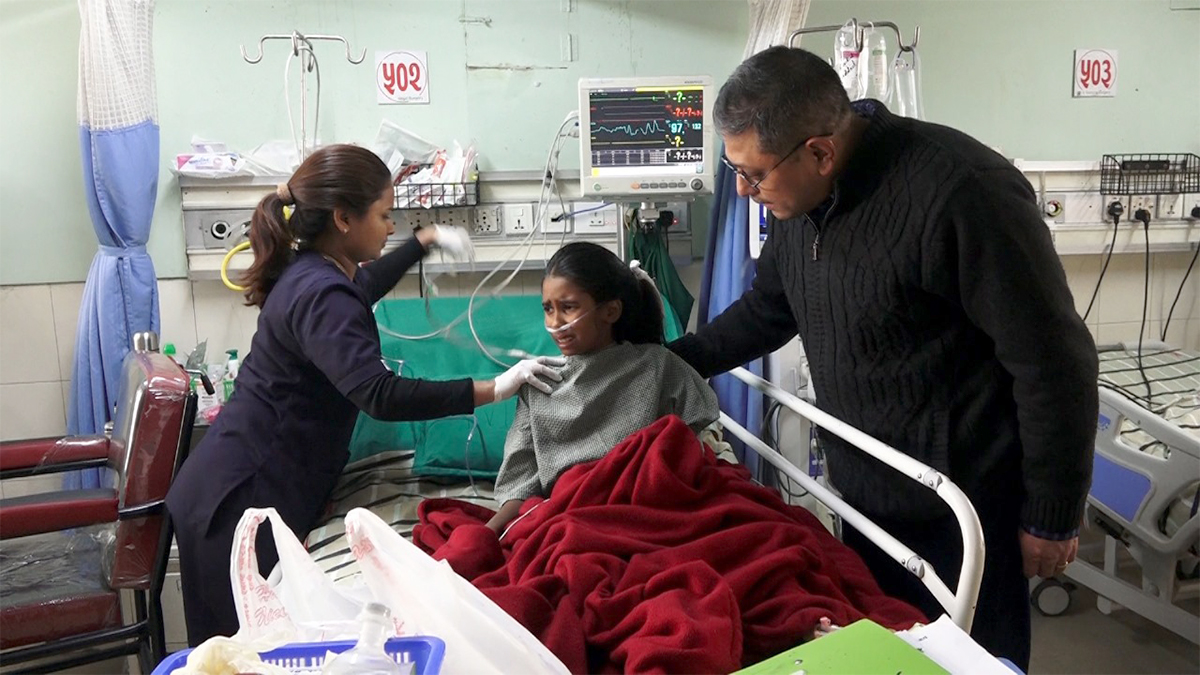 नेपालमै पहिलो पटक केएमसीमा झिकियो भिडियो एसिस्टेड थोराकोस्कोपिक सर्जरीबाट ९ बर्षिया बालिकाको छातीमा जमेको पीप