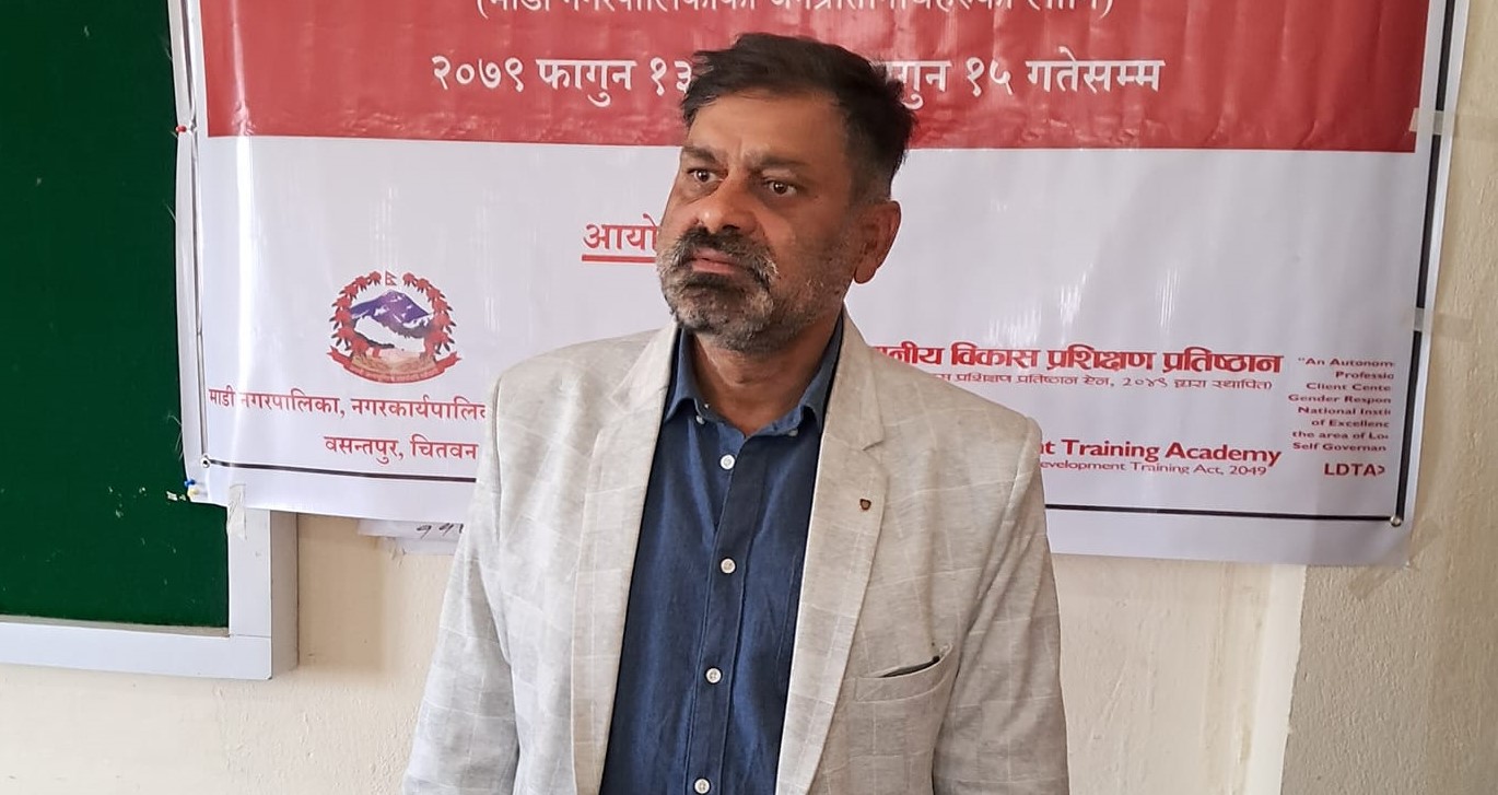 कर्मचारीतन्त्र माथिको सवार