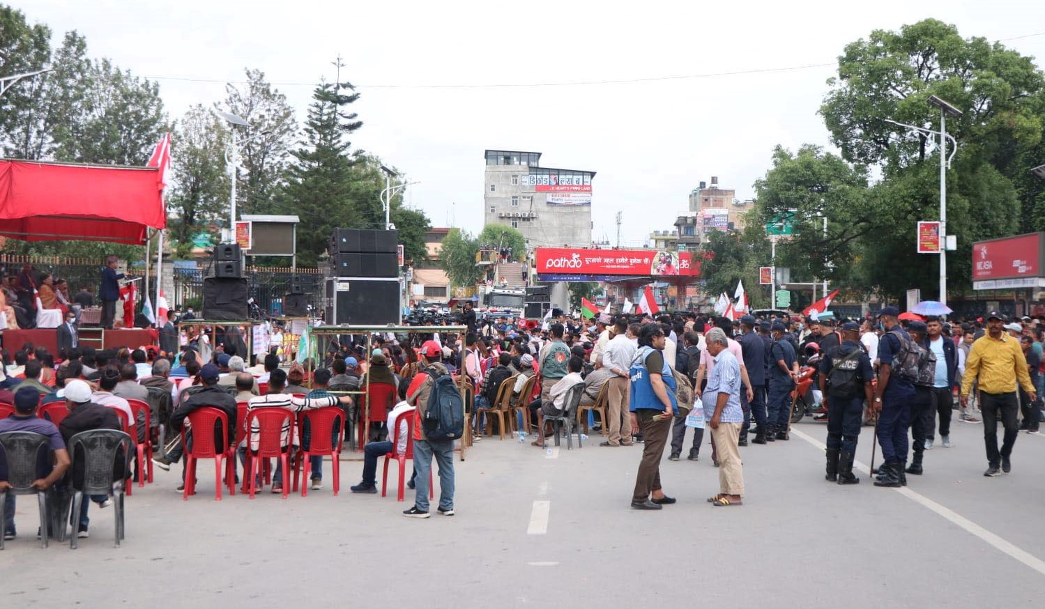 एजेण्डा विहिन सत्ता गठबन्धन जाे केपी ओलीलाई गाली मात्रै गर्छन्