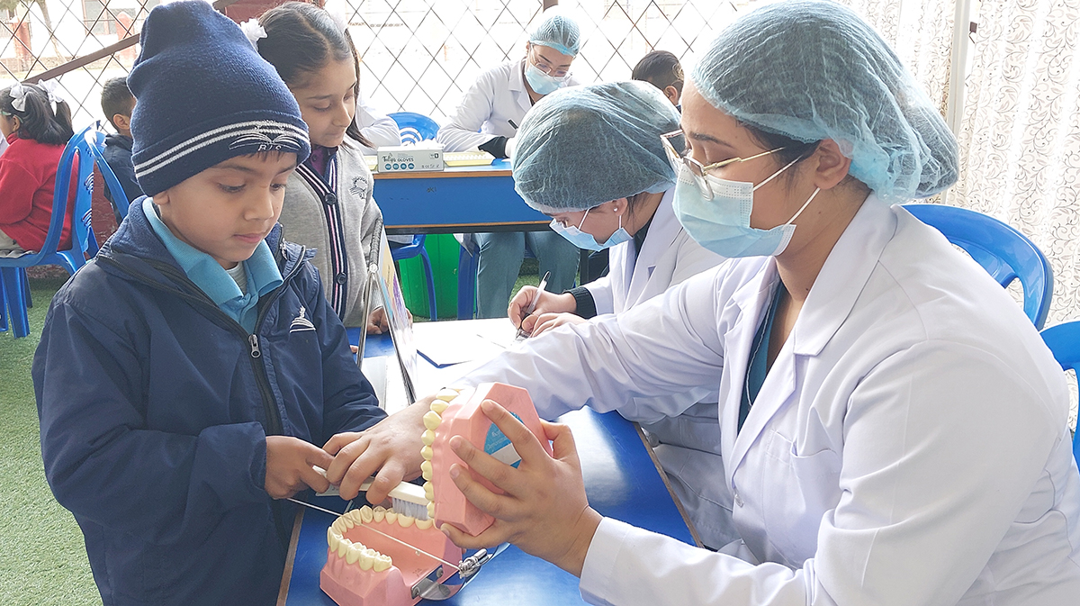 नेपाल मेडिकल कलेजद्वारा निःशुल्क दन्त स्वास्थ्य शिविर