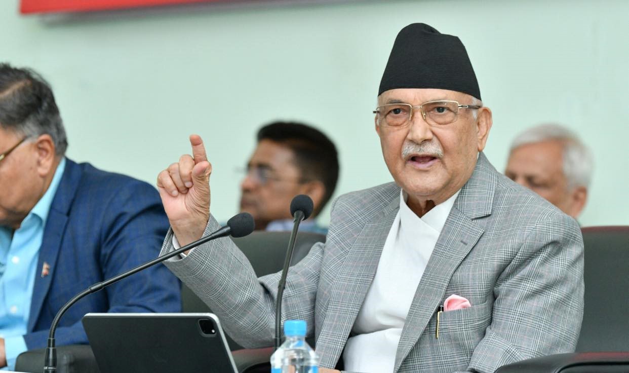 आम निर्वाचनमा ओलीलाई भावी प्रधानमन्त्रीका रूपमा अगाडी सार्ने एमाले निर्णय