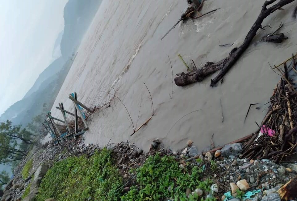 सप्तकोसीले धार बदल्दा चार हजार घर उच्च जोखिममा